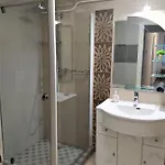 Indira Apartamento *