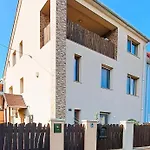 Indira * Nyíregyháza
