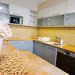 Indira Apartamento