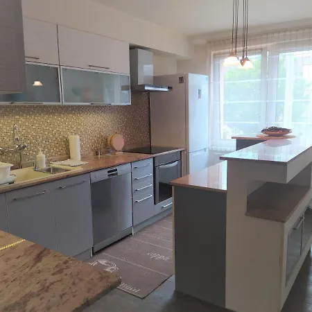 Indira Vendeghaz Apartment