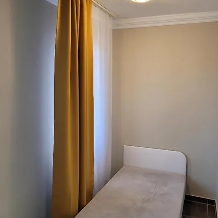 Indira Vendeghaz Apartment Nyiregyhaza