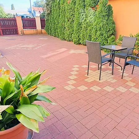 Indira Vendeghaz Διαμέρισμα