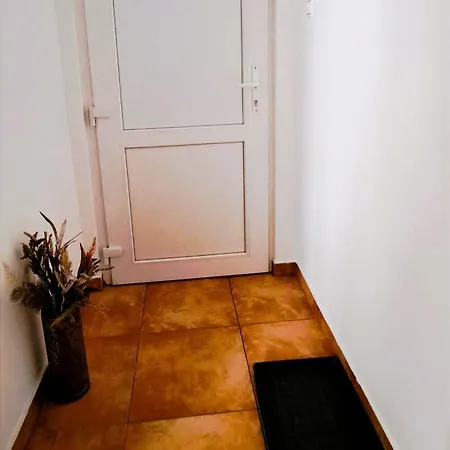 Indira Vendeghaz * Nyíregyháza