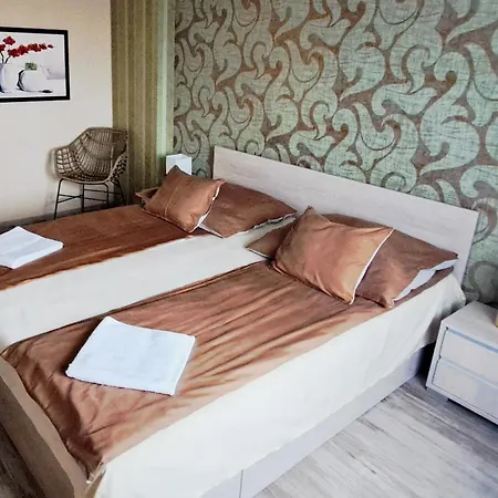 Indira Apartamento