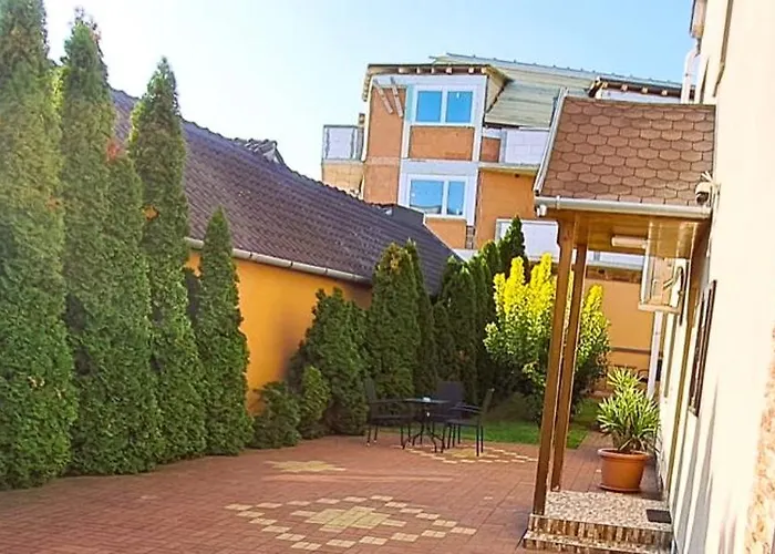 Indira Vendeghaz Nyíregyháza