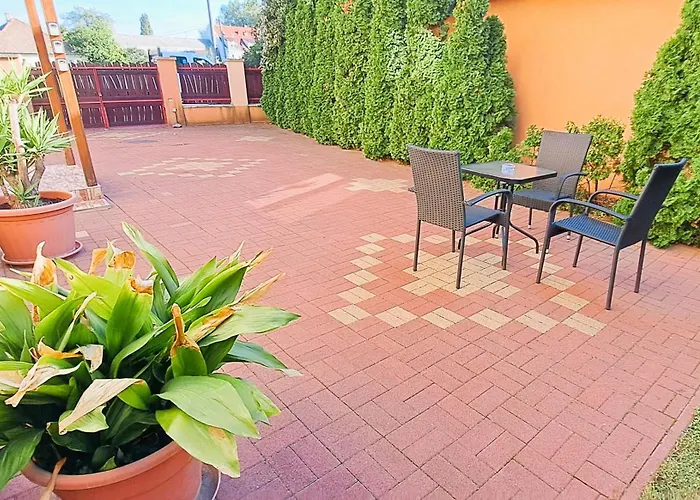 Indira Vendeghaz Διαμέρισμα