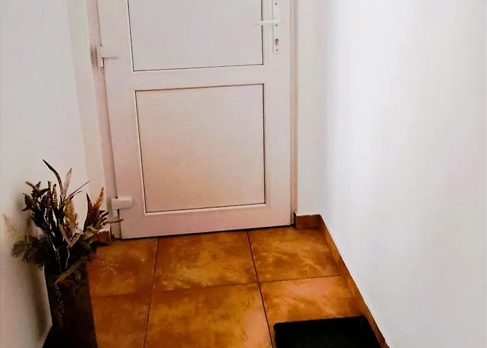 Indira Vendeghaz * Nyíregyháza