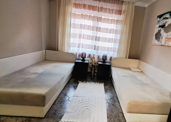 Indira Vendeghaz Διαμέρισμα